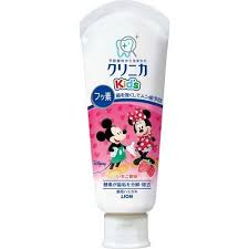 LION Clinica Kids Toothpaste Strawberry 60g