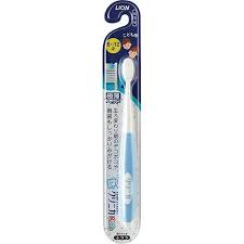 LION Clinica Kids Toothbrush for ages 6 to 12